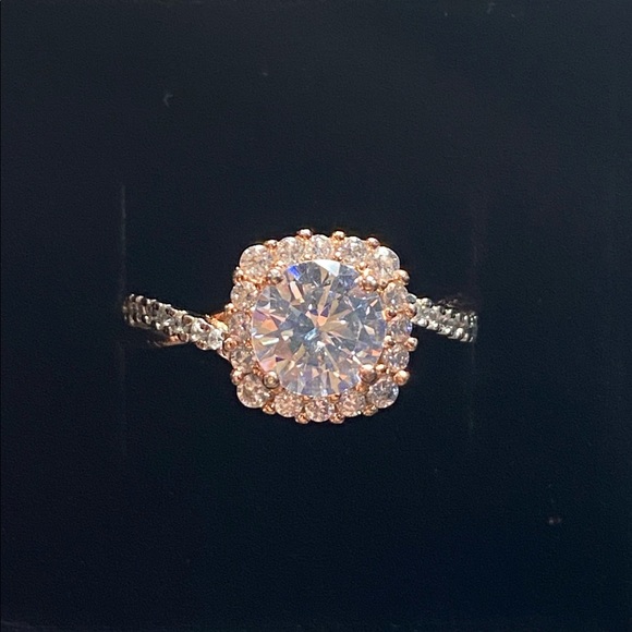 Sterling Silver and Rose Gold tone ring - Picture 2 of 4